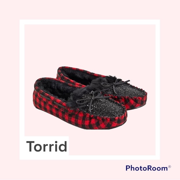 BNWT Torrid Glitter Slippers - Picture 1 of 4